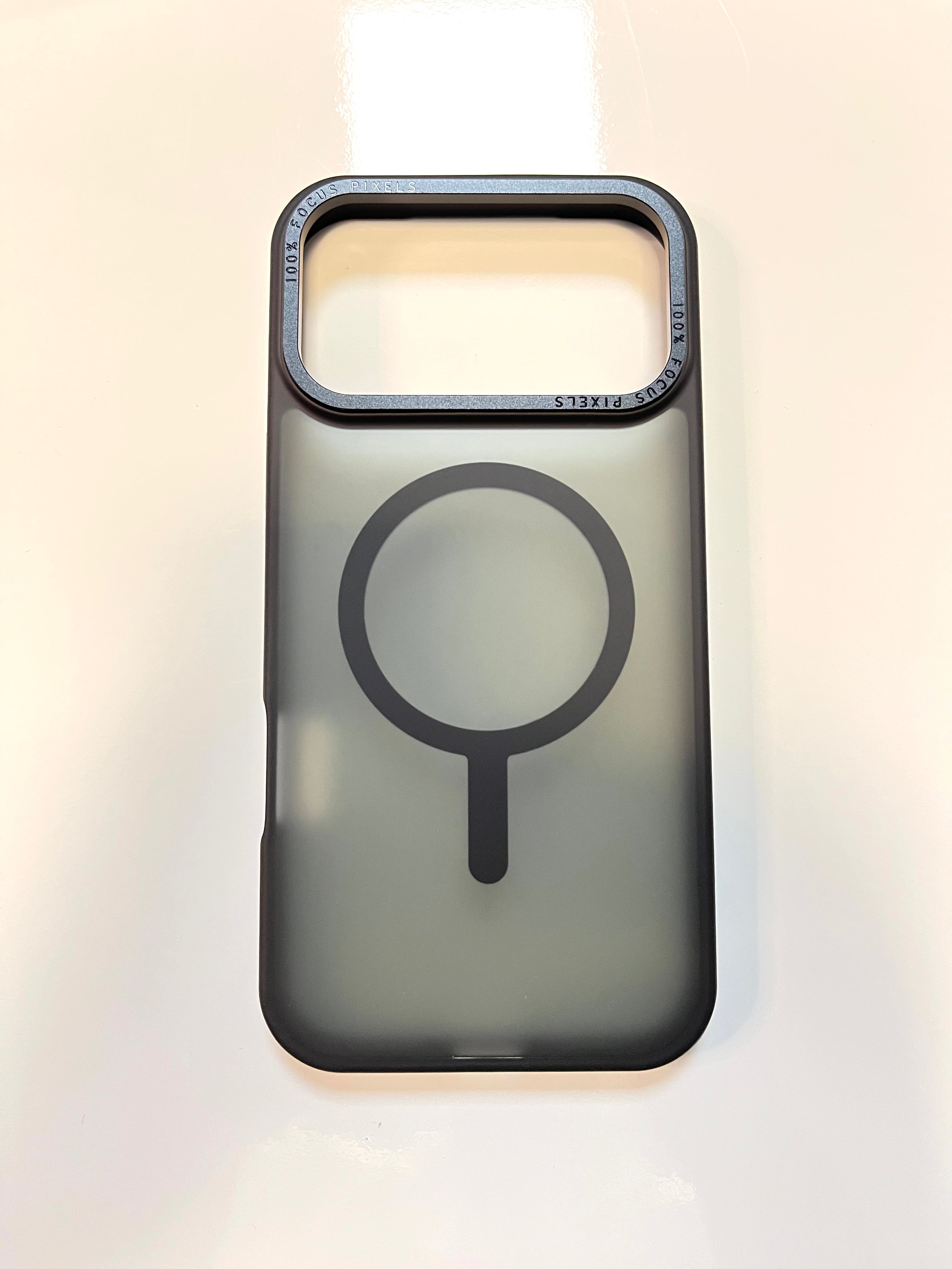 iPhone 17 Pro Max FocusGuard Magsafe case ZWART